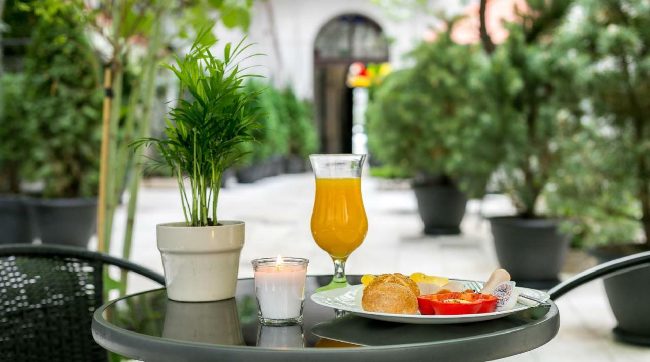 Platinia - Komfortowe Stare Aparthotel