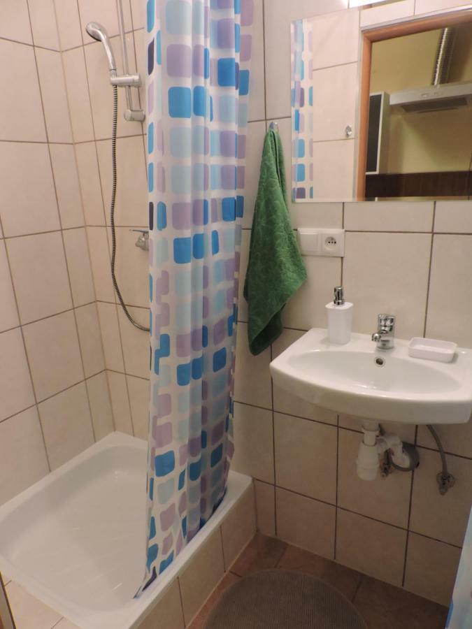 Hostel Centrum Sabot *
