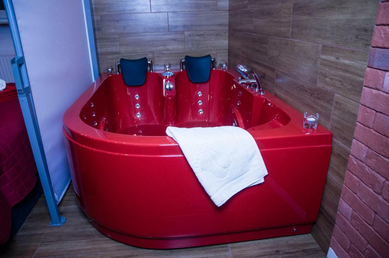 Apartament Jacuzzi Red