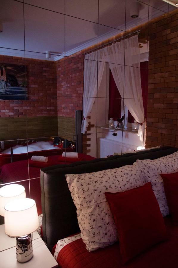 Apartament Jacuzzi Red