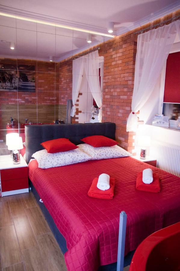 Apartament Jacuzzi Red *