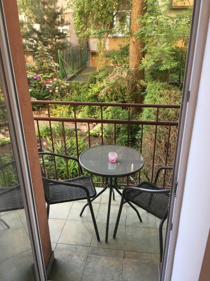 Garden Apartment *