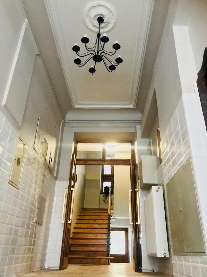 Apartamento Z Ogrodem Przy Starej Zajezdni Cracóvia