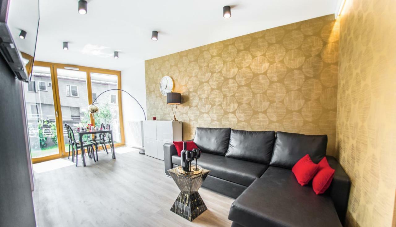 Galaxy Garden Cracow- Shopping Mall 1min, Underground Parking, Family Friendly, City Center Krakow