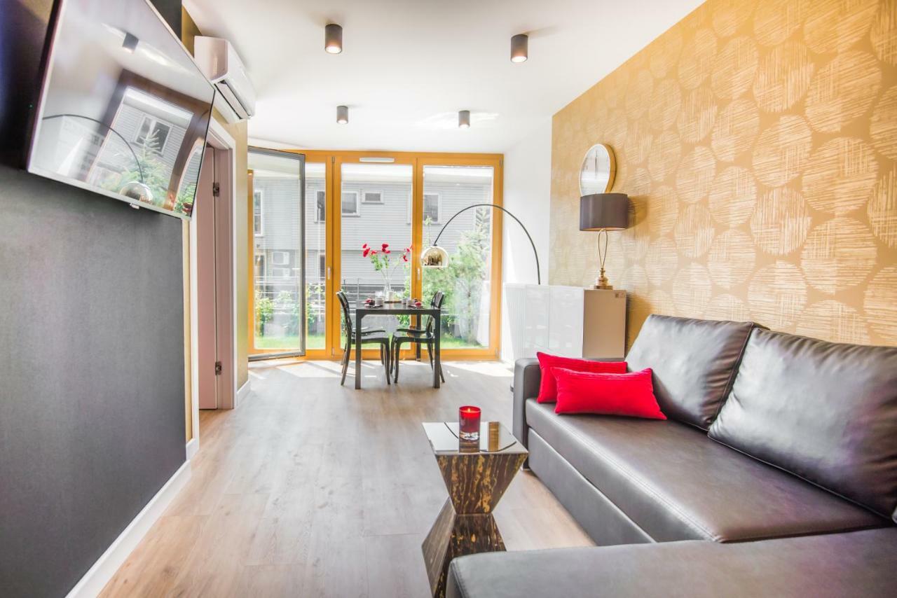 Apartment Galaxy Garden Cracow- Shopping Mall 1min, Underground Parking, Family Friendly, City Center *