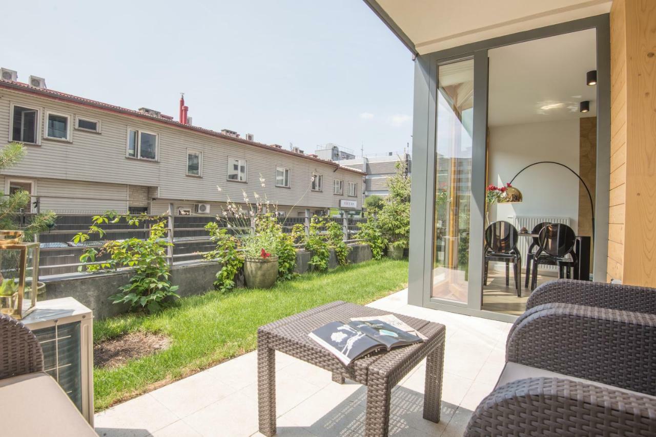 Galaxy Garden Cracow- Shopping Mall 1min, Underground Parking, Family Friendly, City Center Apartment *