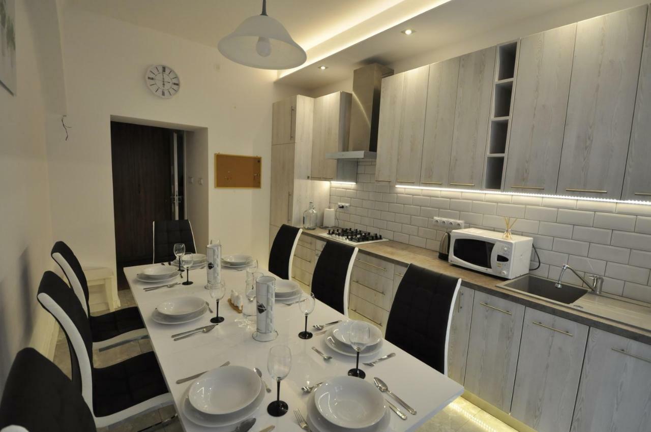 Wild Solutions Sauna Apartment