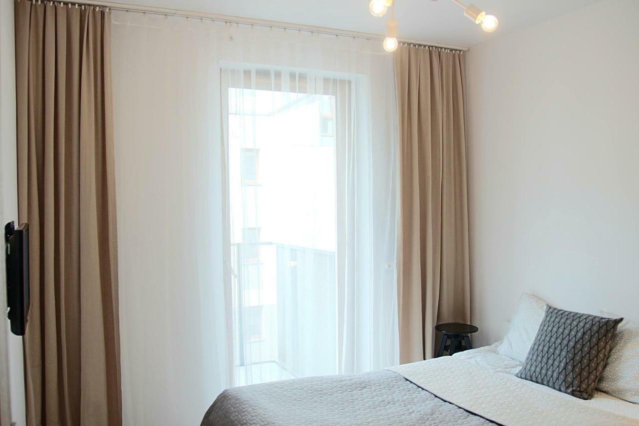 Apartment Shoq With Private Parking *