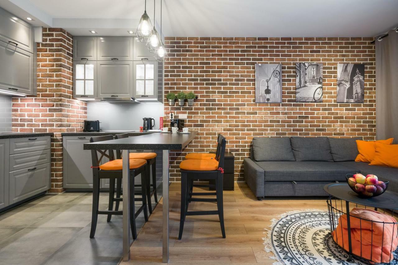 Orange, Modern In The Centre