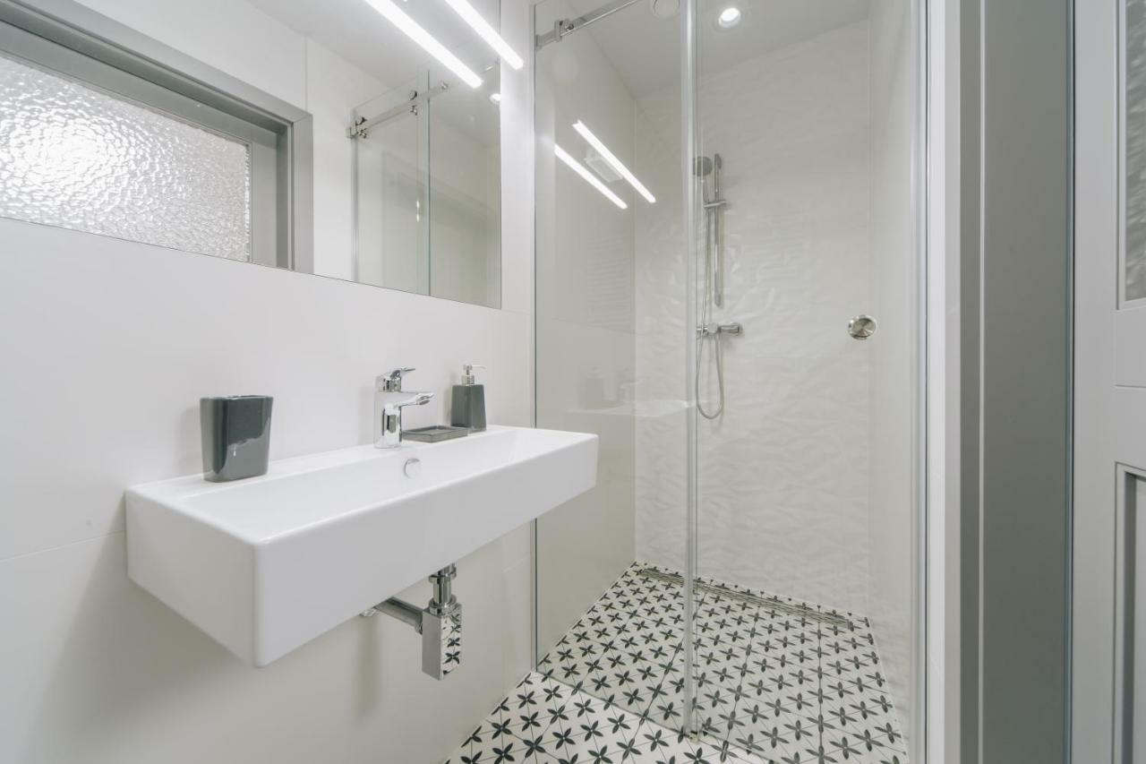 Apartment M5 Main Square Stylish One Bedroom Krakow