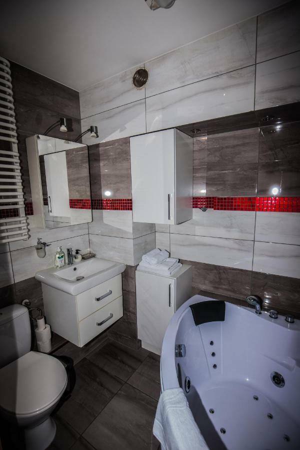 Apartment Apartament Czyzyny - Jacuzzi - Arena- Expo - Muzeum Lotnictwa - Park Wodny Krakow