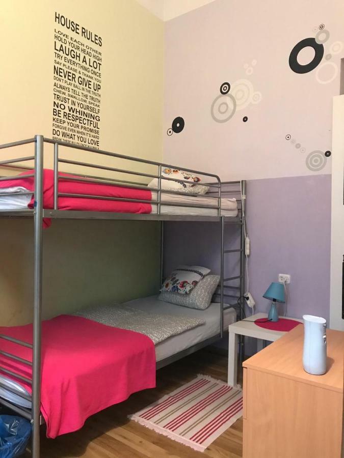 Centrum Sabot Hostel *