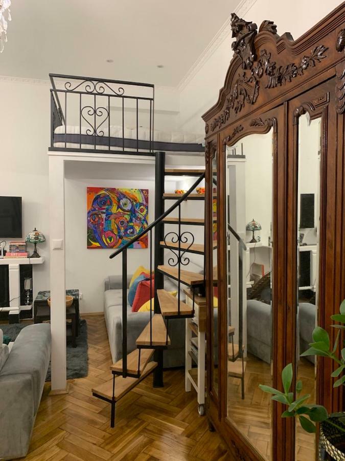 Charming In The Heart Of The Jewish District! Apartment *