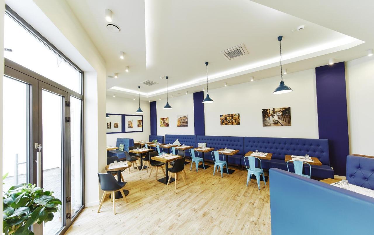 Cheerful Air Conditioned With Mezzanine And Parking - Old Town *