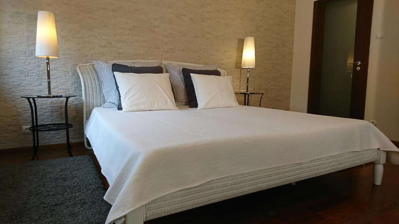 Quiet And Spacious With Garage Option Apartment Krakau