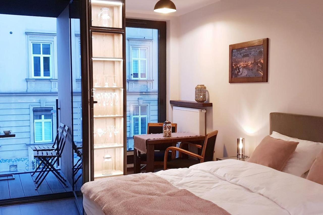 Boutique 108 - Old City, Luxury Apt. With A Garage *