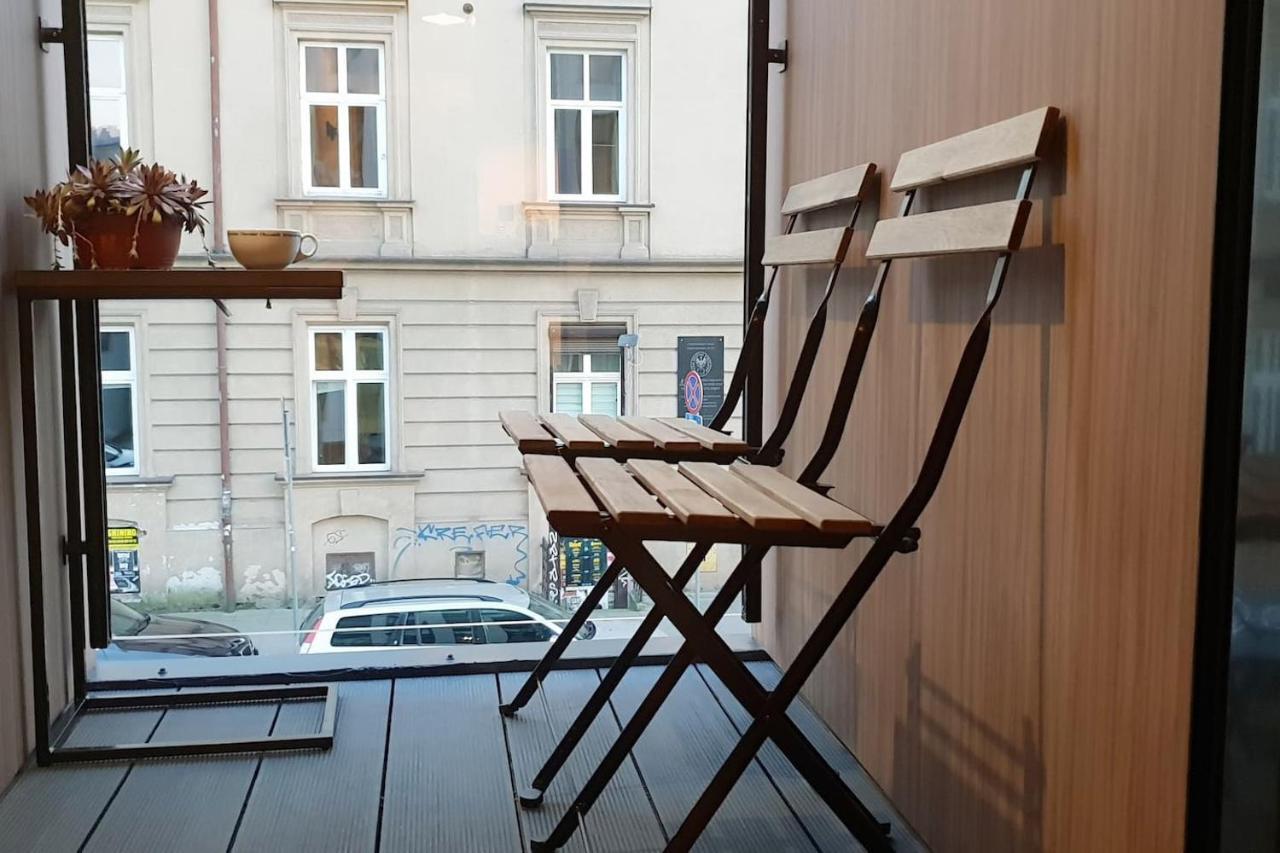 Apartment Boutique 108 - Old City, Luxury Apt. With A Garage