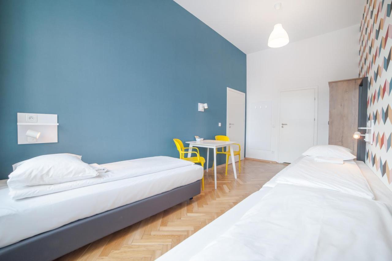 Atlantis Albergue *
