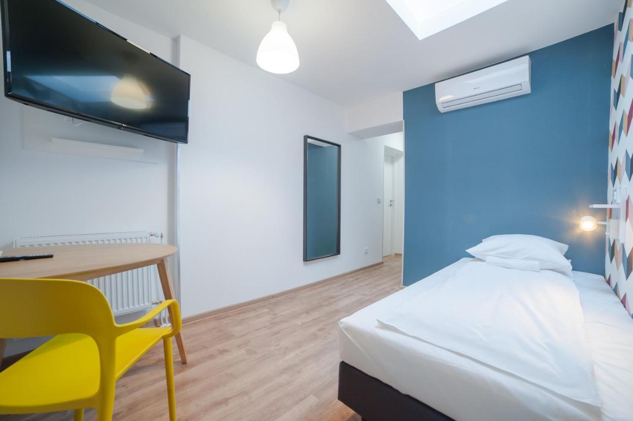 Atlantis Albergue *
