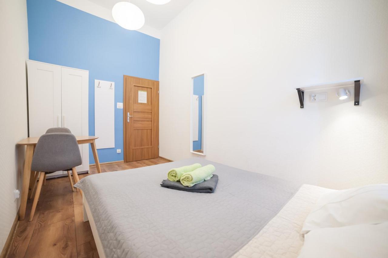 Hostel Dizzy Daisy *