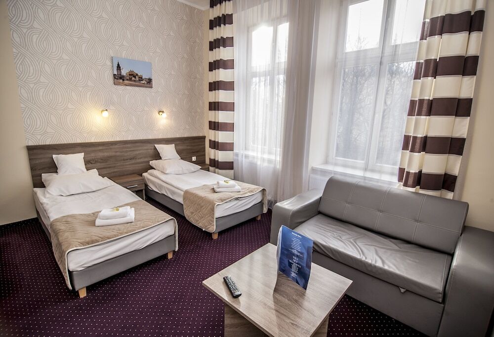 Old Town Luxe Retreat - King Bed - Steps To Main Square
