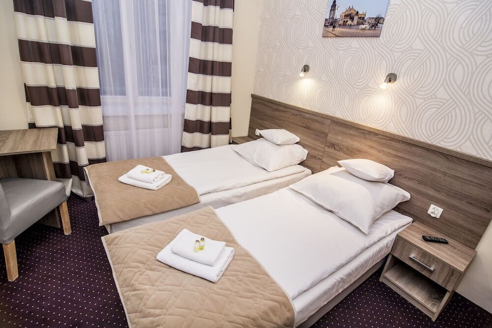 Old Town Luxe Retreat - King Bed - Steps To Main Square * Krakow