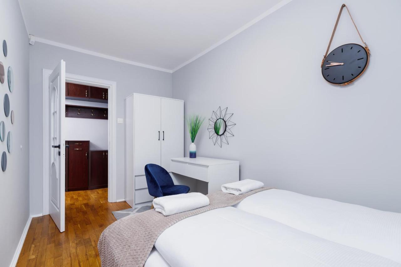 Modern Apartments Cracow Lagiewniki By Renters *