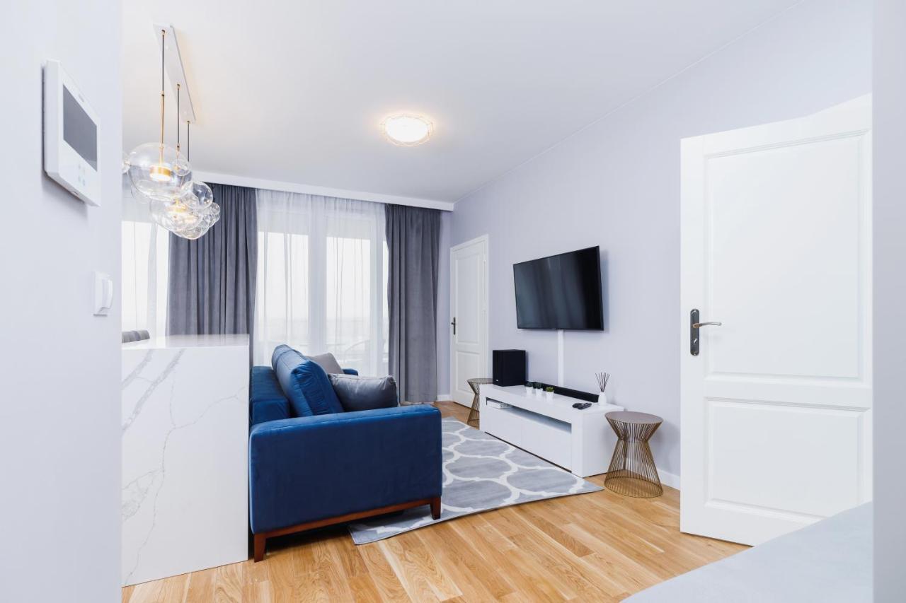 Ny Wroclawska Cracow By Renters Prestige Apartment *