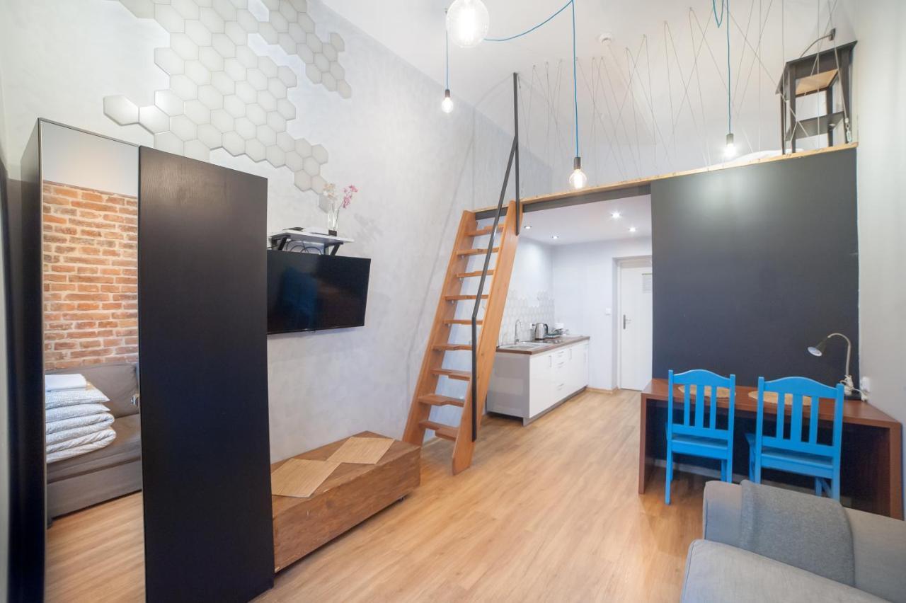 Hostel Dizzy Daisy *