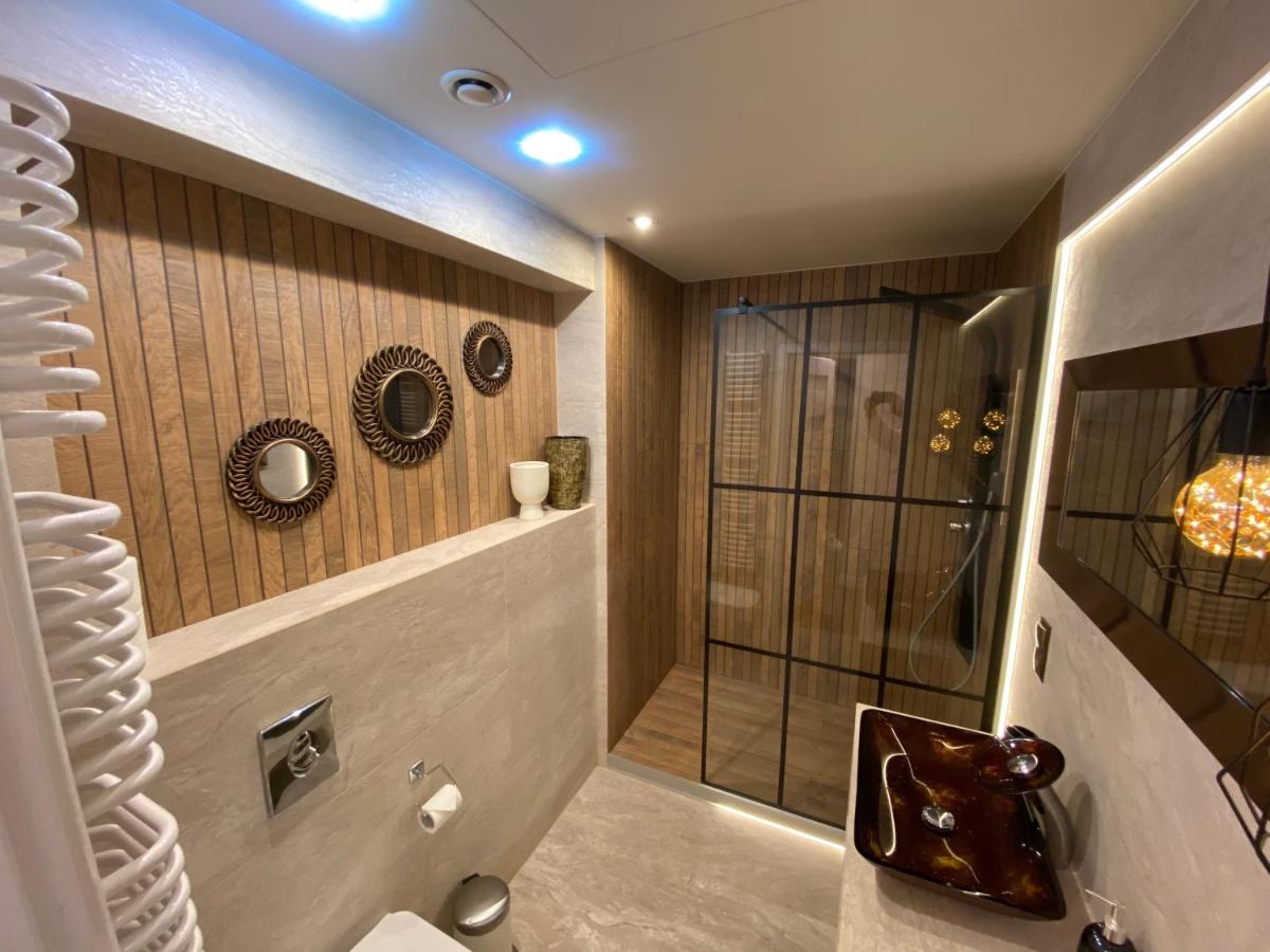 P&j Luxury
