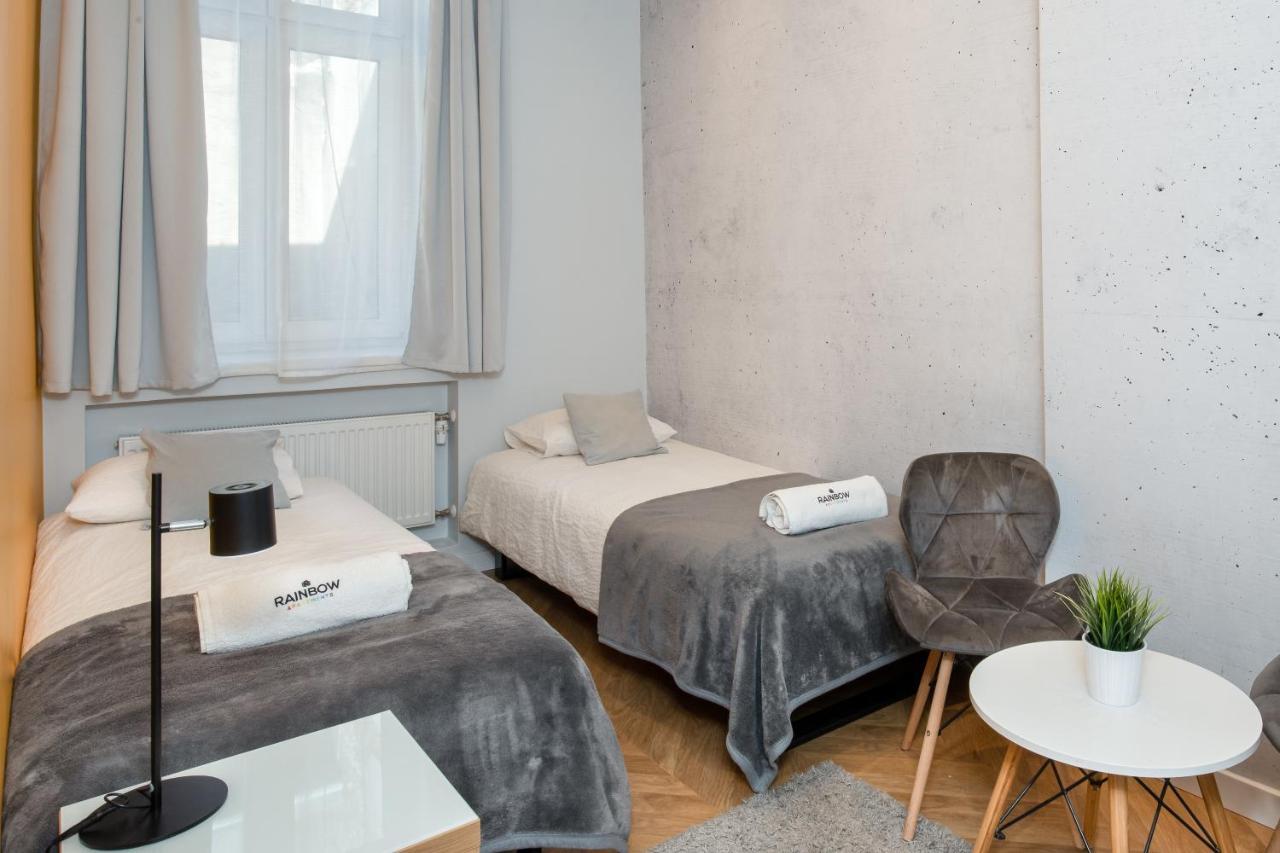 Apartment Rainbow 3 *