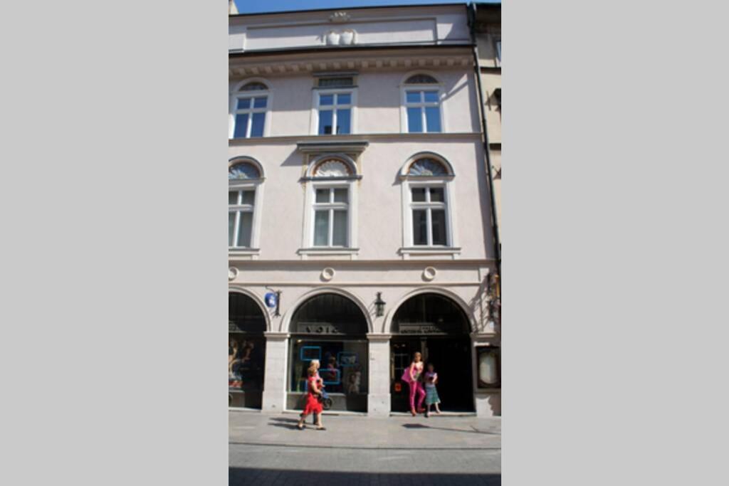 Florianska Penthouse Delux Apartment Krakow