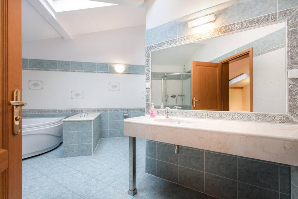 Apartment Florianska Penthouse Delux *