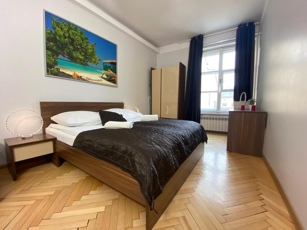 P&j Florianska Appartement *