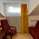 Helclow Apartment