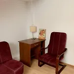 Helclow Apartment