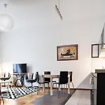 Yourplace Sm25 Apartments