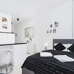 Studio Lubelska Kraków by Renters