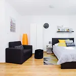 Studio Prądnik Biały Kraków by Renters
