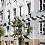 Topolowa Apartments - Self Check In - Next To Main Rail, 10 Min To Main Square