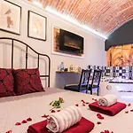Underground Jacuzzi Rooms