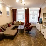 Vintage Poselska Apartment