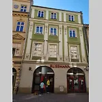 Cozy Modern Studio Green Apartment In Old Town