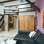 Gorgeous Loft In Perfect Location!