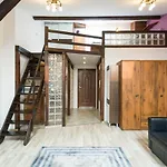 Gorgeous Loft In Perfect Location!