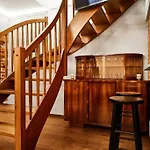 Househost Apartment Ii: Studencka Street