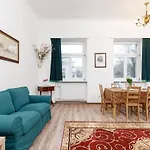 Apartment Pijarska Kraków by Renters
