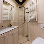 Luxury Apartment Czapskich Street