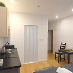 Topolowa Apartments - Self Check In - Next To Main Rail, 10 Min To Main Square