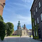 Secret Garden Kraków - Wonderful City Centre Apartment - Ground Floor - Quiet Location